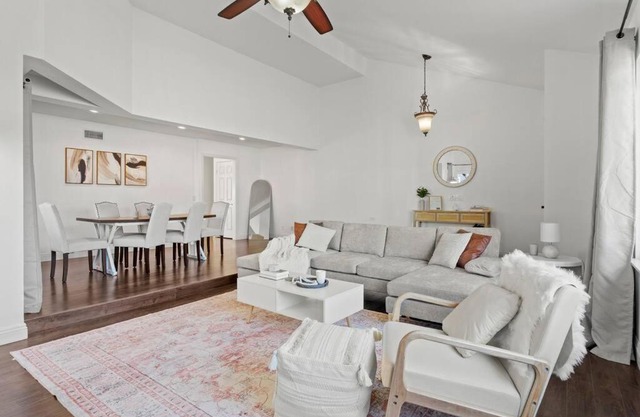Your Cozy Simi Getaway