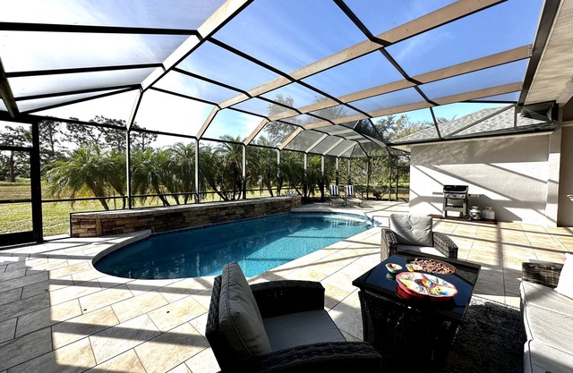 Votre spacieuse maison de vacances "Fun In The Sun"! Piscine privée et grande terrasse.