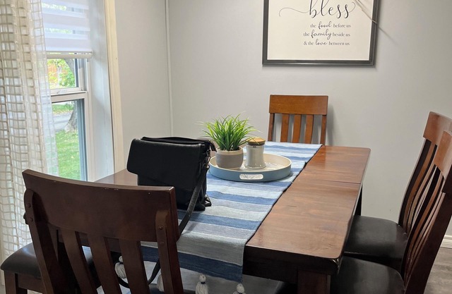 Your Home Away from Home-Beautiful 3 Bedroom