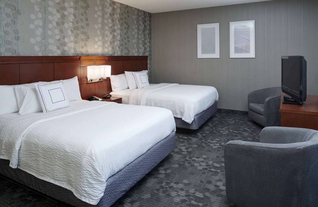 Your Home Away From Home! Indoor Swimming Pool, Pet-friendly Property!