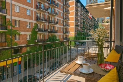 Your Home Inn at Jikia's Green House-Central Tbilisi