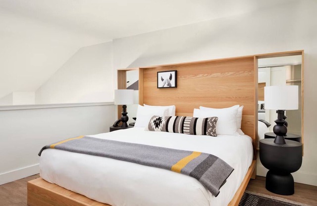 Your Perfect Jackson Hole Escape: Loft with King Bed & Sofa Sleeper