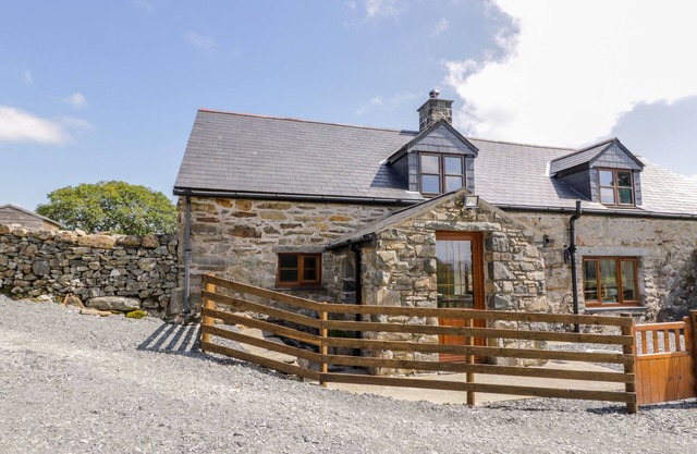 An Hen Stabal, TRAWSFYNYDD