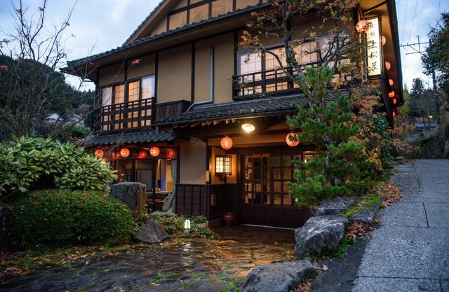 Yunohira Kamiyanagiya