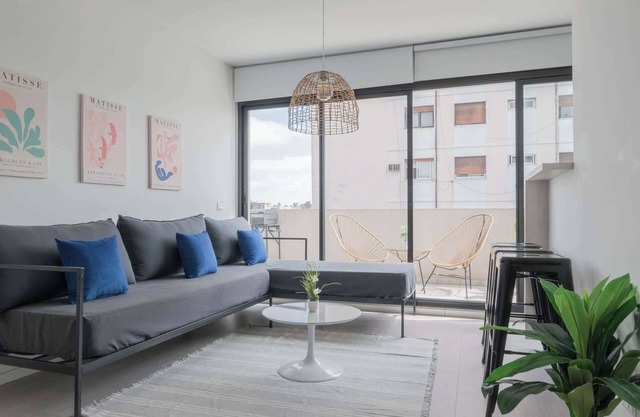 Fliphaus + Zapiola 2300 'E' - 1 Bd Belgrano