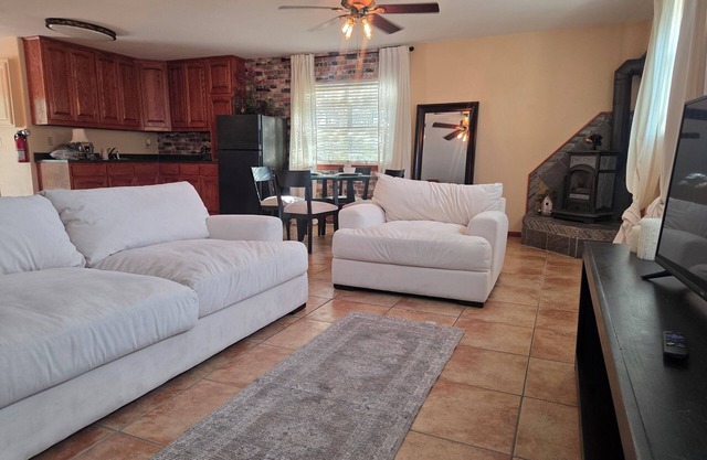 Charming Studio in Apple Valley plus complementry 100 dollar giftcard!