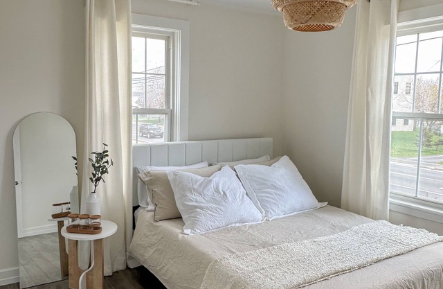 Zenora condo near the sea