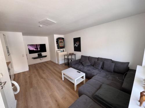 Zentrales und renoviertes Apartment nähe Medienhafen mit Balkon