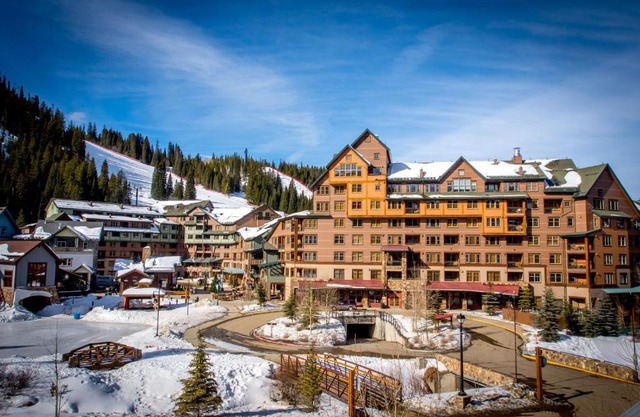Zephyr Mountain Lodge