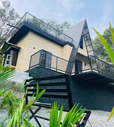 Zerahs Villa - Independent Villa, Athirappilly