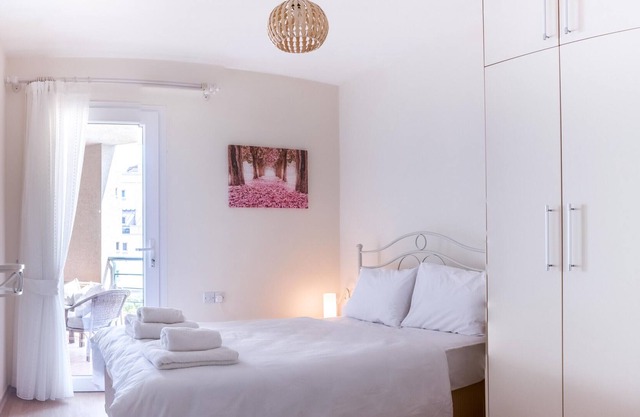 Zeus Apartment with Sea View