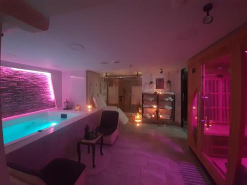Zeus Luxury Apartment