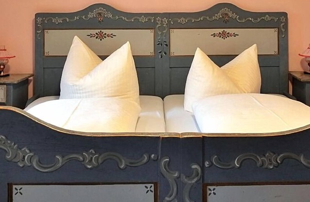 Zimmer Blaue Kammer, Ostseite, 1. Etage, 22 qm