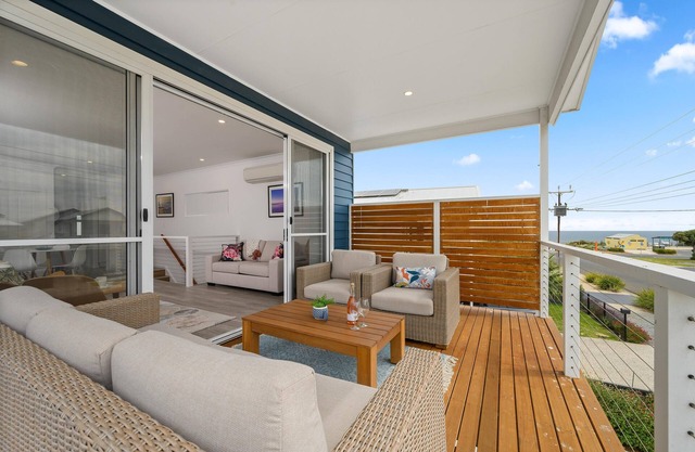Zion by the Sea ~ Aldinga Beach - Bright and Colourful Beach Abode