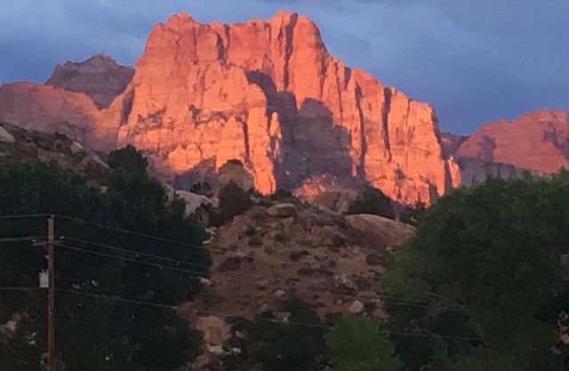 ZION CANYON RANCH 4 MILES to ZION PARK South Gate