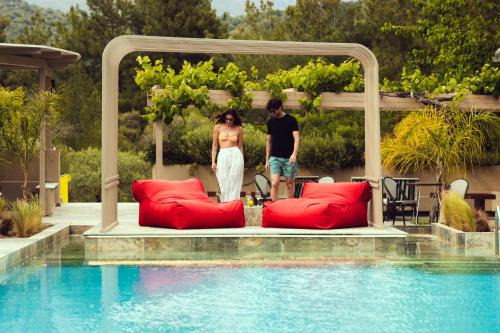 Zoe Hotel, Trypiti Beach Resort & Hive water park