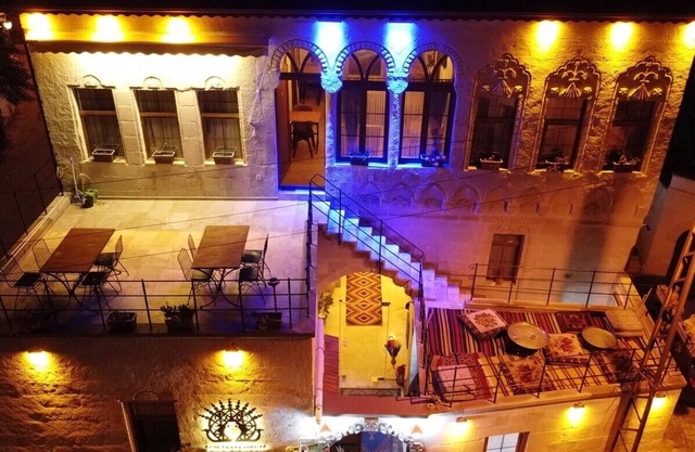 Zuwinasa House Hotel