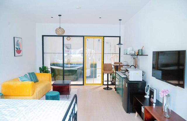 ZY 2. Tropical Flat -- Riverside Vibrant D1 --