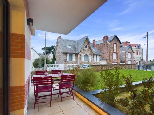 Pleneuf-Val-Andre Appartement | À 50m de la plage, bel appartement pour 6