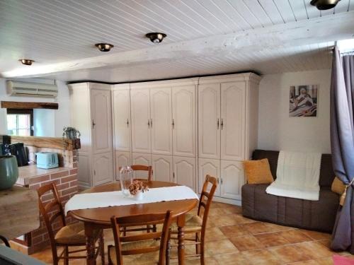 Avallon Maison | à l'orée du bois