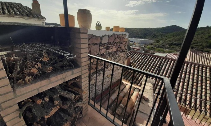 Chovar Appartement | ÁTICO RURAL "EL COLMENAR" para parejas, amigos o familia a la montaña