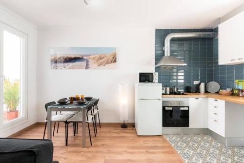 Collblanc y La Torrassa Appartement | Ático soleado con terraza - Cerca del Camp Nou y la Feria de Barcelona