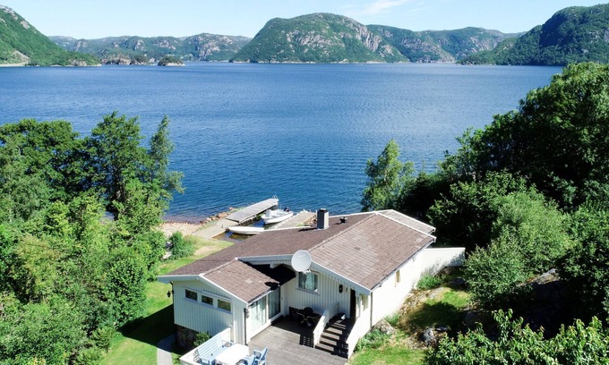 Farsund Maison | Åptafjorden by Interhome