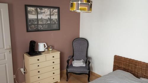 Avignon Maison | Étage prive avec Chambre, salle de bain, terrasse