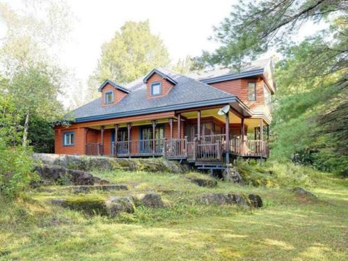 Mille-Isles Chalet De Ski | Évadez-vous vers le Nord à Mille-Isles