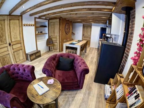 Saint-Nicolas-des-Biefs Maison | Évasion paisible à la montagne avec cheminée et animaux admis - FR-1-489-553