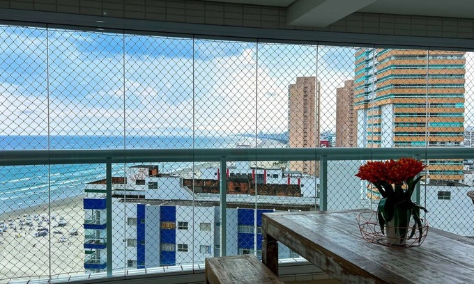 Boqueirao Appartement | Ótimo apto de frente para Praia do Boqueirão/SP