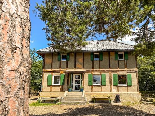 Chalais Chalet De Ski | Ô Bercail Gîte de basse montagne 7' de vercorin
