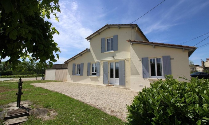 Lussac Maison | Ô Jamard - LUSSAC - Gîte