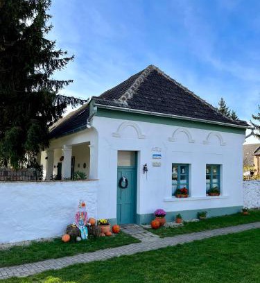 Bakonykoppany Maison | Öregfenyő Tornácosház
