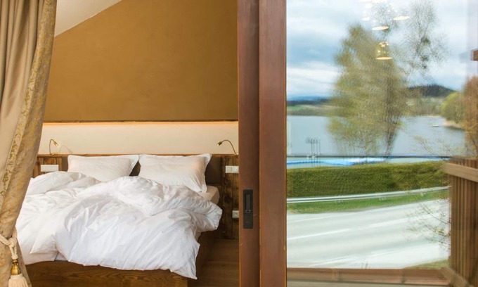 Sankt Georgen am Langsee Lit Et Petit-Déjeuner | Üban See Suite mit Balkon, Seeblick - Winzerzimmer Weingut Georgium