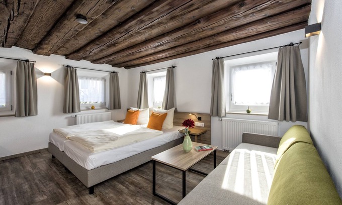 Nordwestliche Außenstadt Hôtel | Übernachten in der Tenne