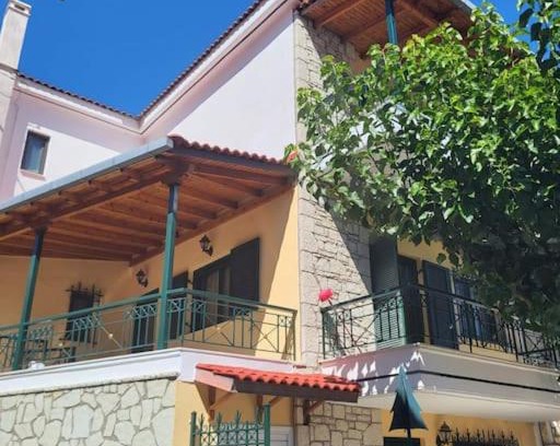 Valtesiniko Appartement | Παραδοσιακό Αρχοντικό με Τζάκι