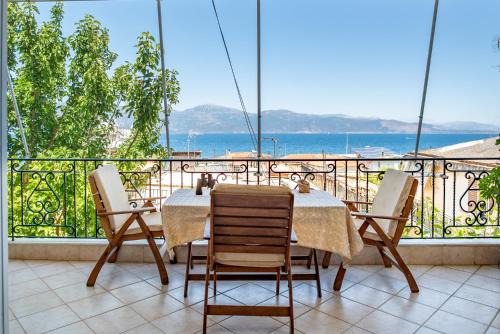 Selianitika Appartement | Σελιανίτικα, διαμέρισμα με θέα -50μ από τη θάλασσα