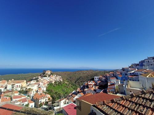 Ioulida Maison | Στη Μεσσάδα. Sti Messada.