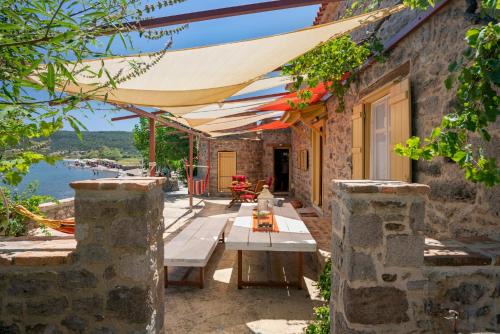 Mantamados Maison | Το Παλιό Αγγειοπλαστείο Τσκαλαδιό