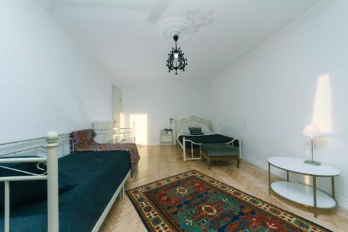 Kyiv Appartement | Белые апартаменты на Жилянской