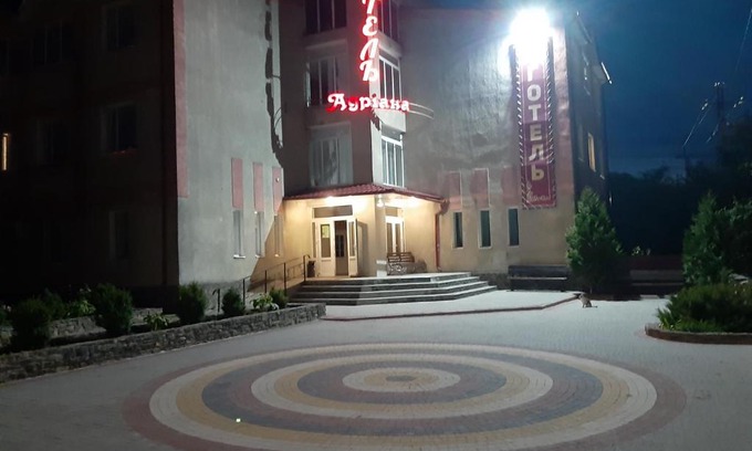 Dunaivtsi Hôtel | Готель Адріана