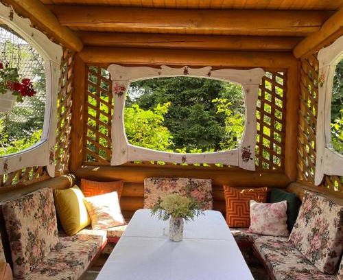 Yablunytsya Chalet De Ski | Еко котедж Яблуницька троянда