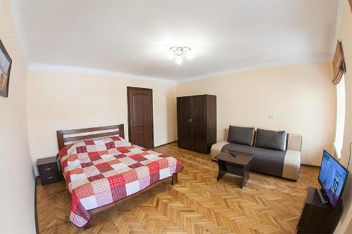 Lviv City Center Appartement | Квартира в центрі на вулиці Вірменській 12 є дві спальні двуспальні ліжка