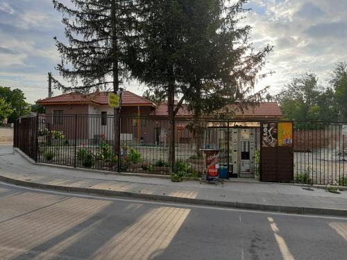 Dolna Mitropoliya Maison | Квартири ЦЕНТРАЛ