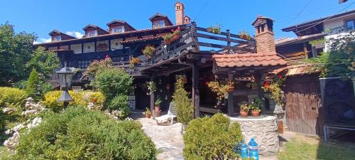 Kvartal Noviya Grad Maison | Къща за гости- Шале Мила