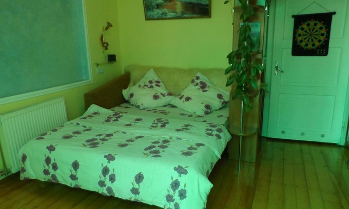 Storozhnytsya Appartement | "Ранчо" -басейн,тераса, квіти, сад