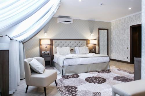 Zhashkiv Hôtel | Родичі