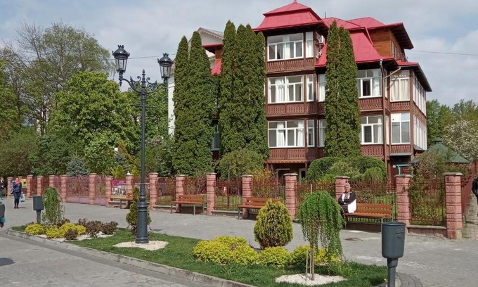 Truskavets Hôtel | Сонячна