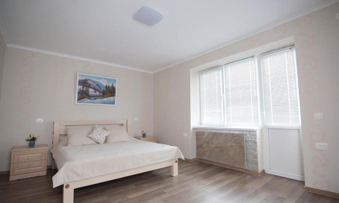 Berehove Appartement | Уютная однокомнатная квартира возле басейнов